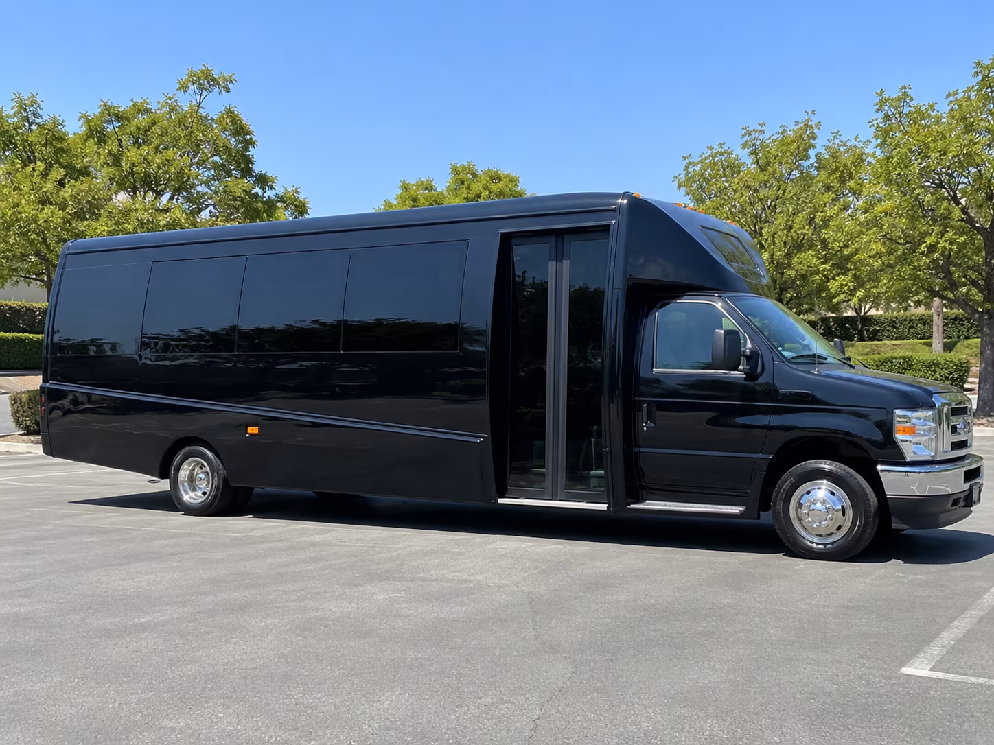 minibuses and charter buses for prom groups of every size in hoboken