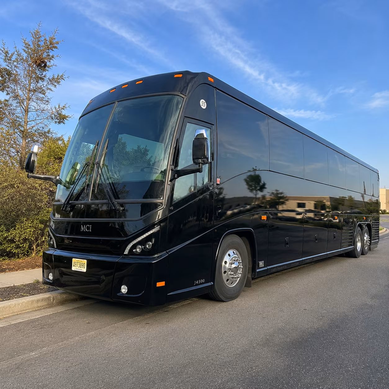 shuttle personnel between hoboken terminal and newark liberty airport